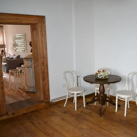 Casa Veche Aparthotel 2*