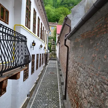 Casa Veche 2*