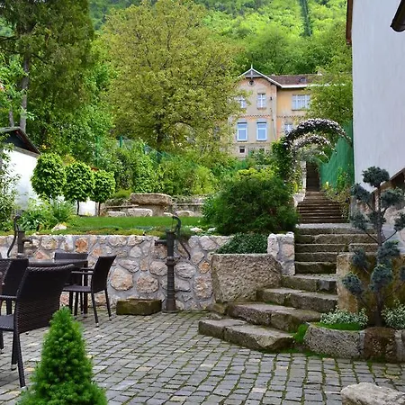 Casa Veche 2*