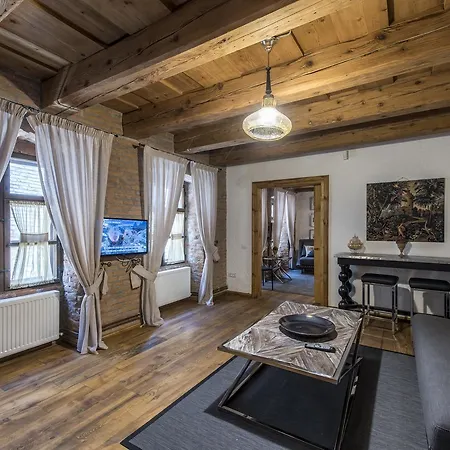 Casa Veche Aparthotel 2*