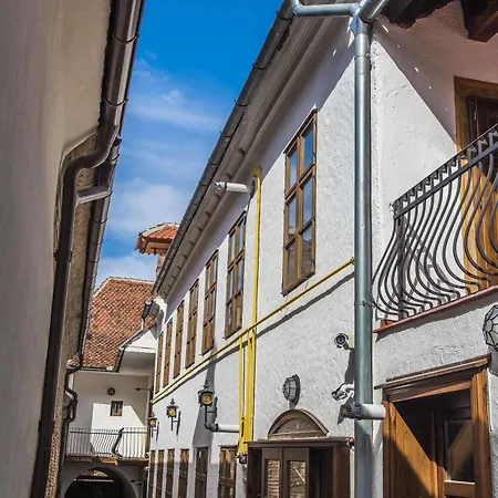 Casa Veche アパートホテル ブラショフ