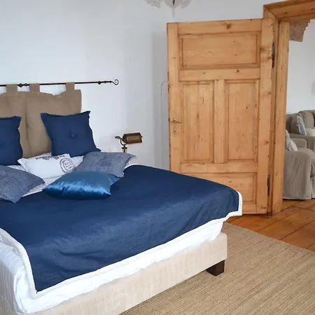 Casa Veche 2*